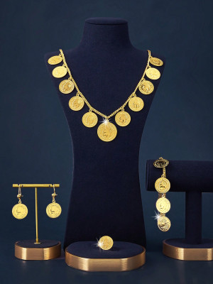 An elegant jewelry set that combines simple, sweet, bold and exaggerated European and American Western styles. Made of brass and finished with gold